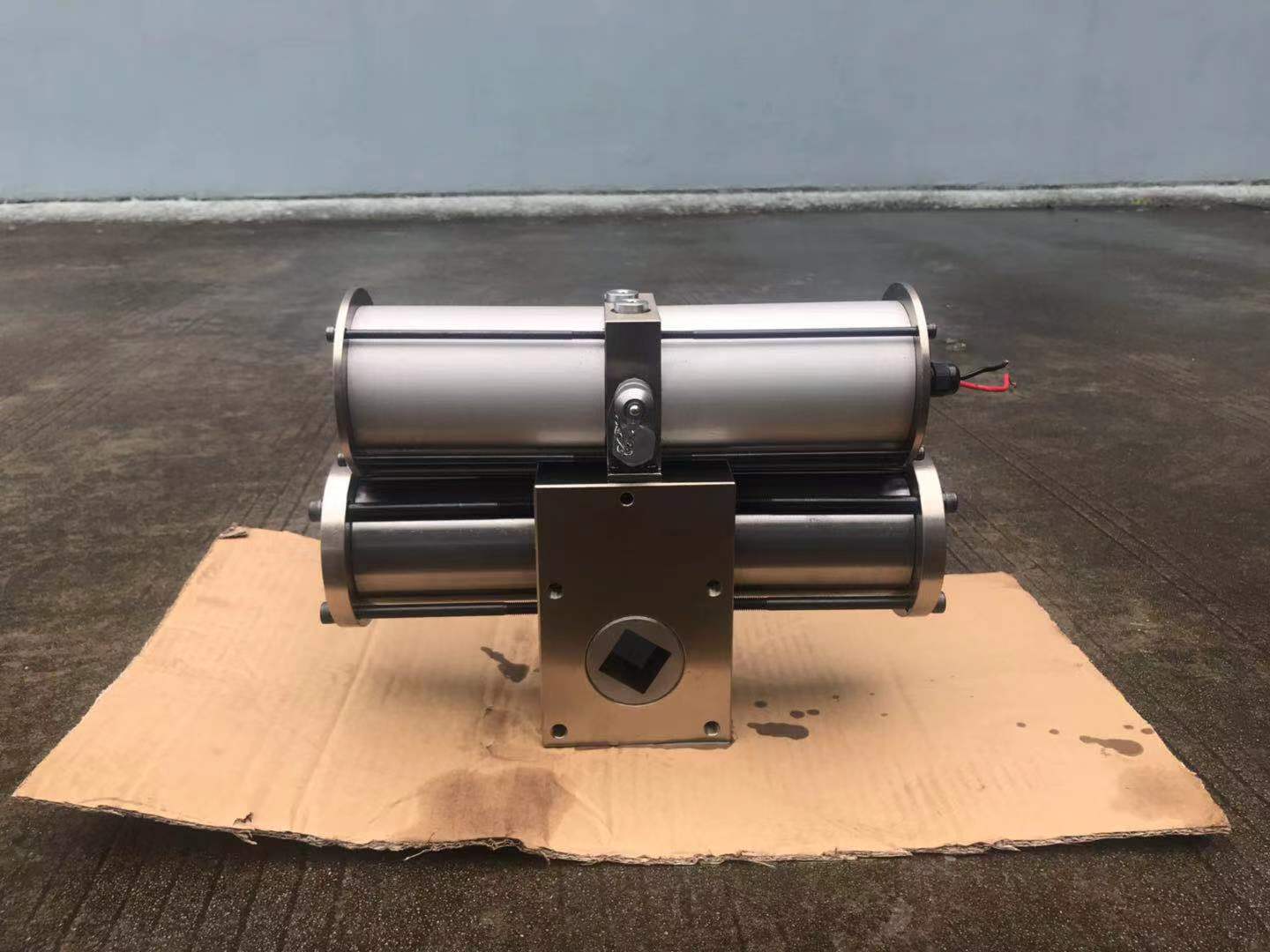 液壓開(kāi)門(mén)機(jī)